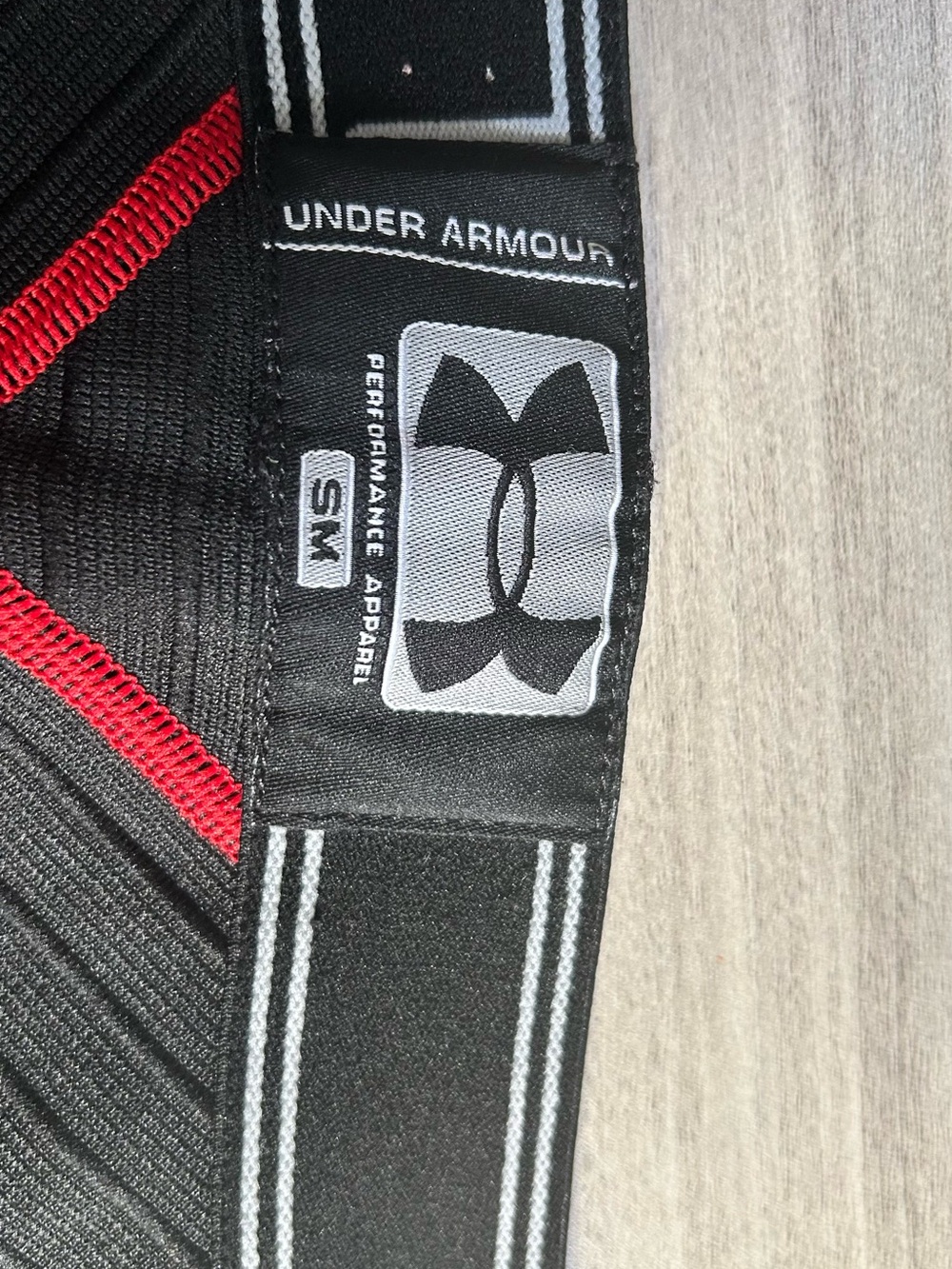 Under Armour Black, Gray & Red Men's Compression Shorts size small - Picture 3 of 8